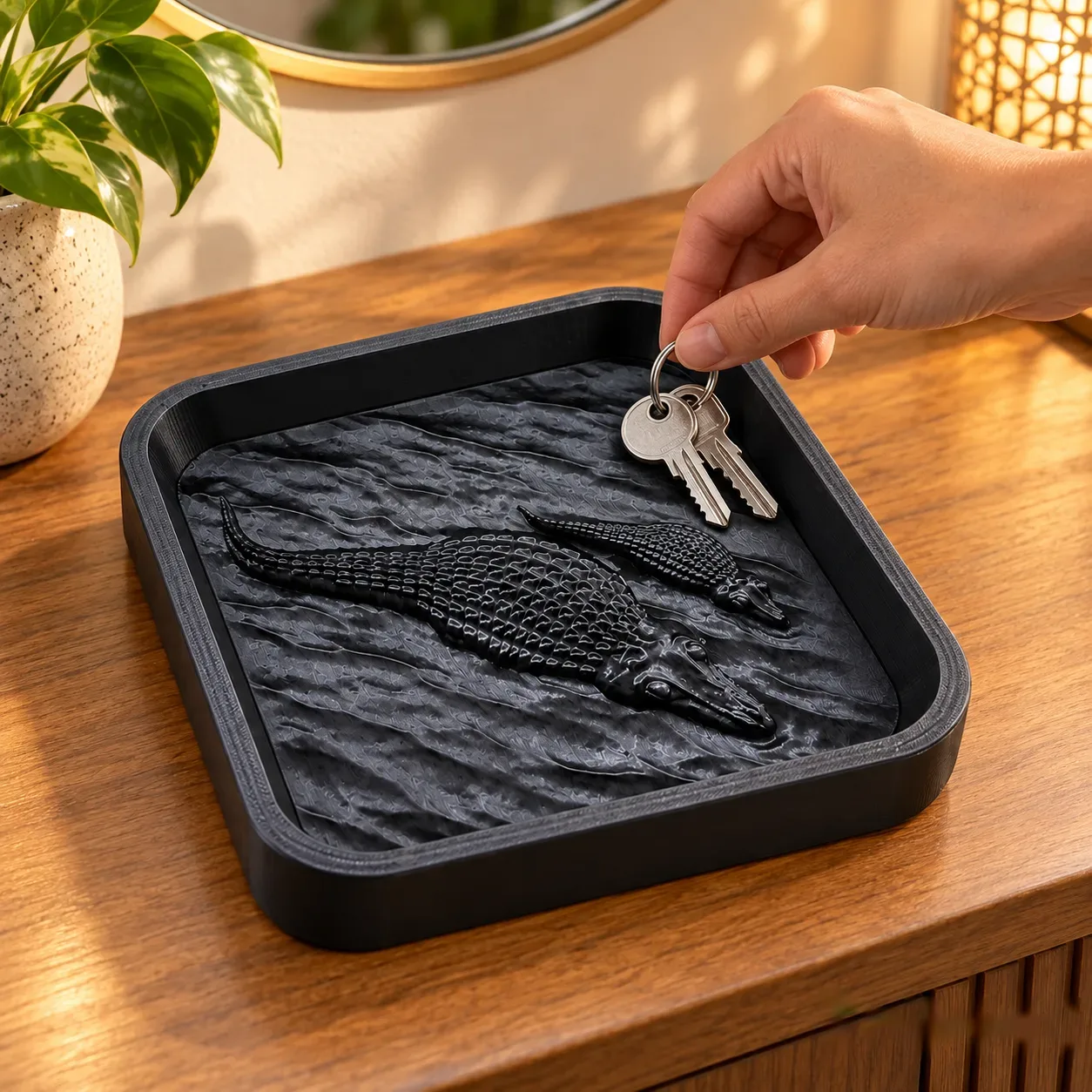 Crocodile Catch-All Tray – Stylish Entryway Organizer