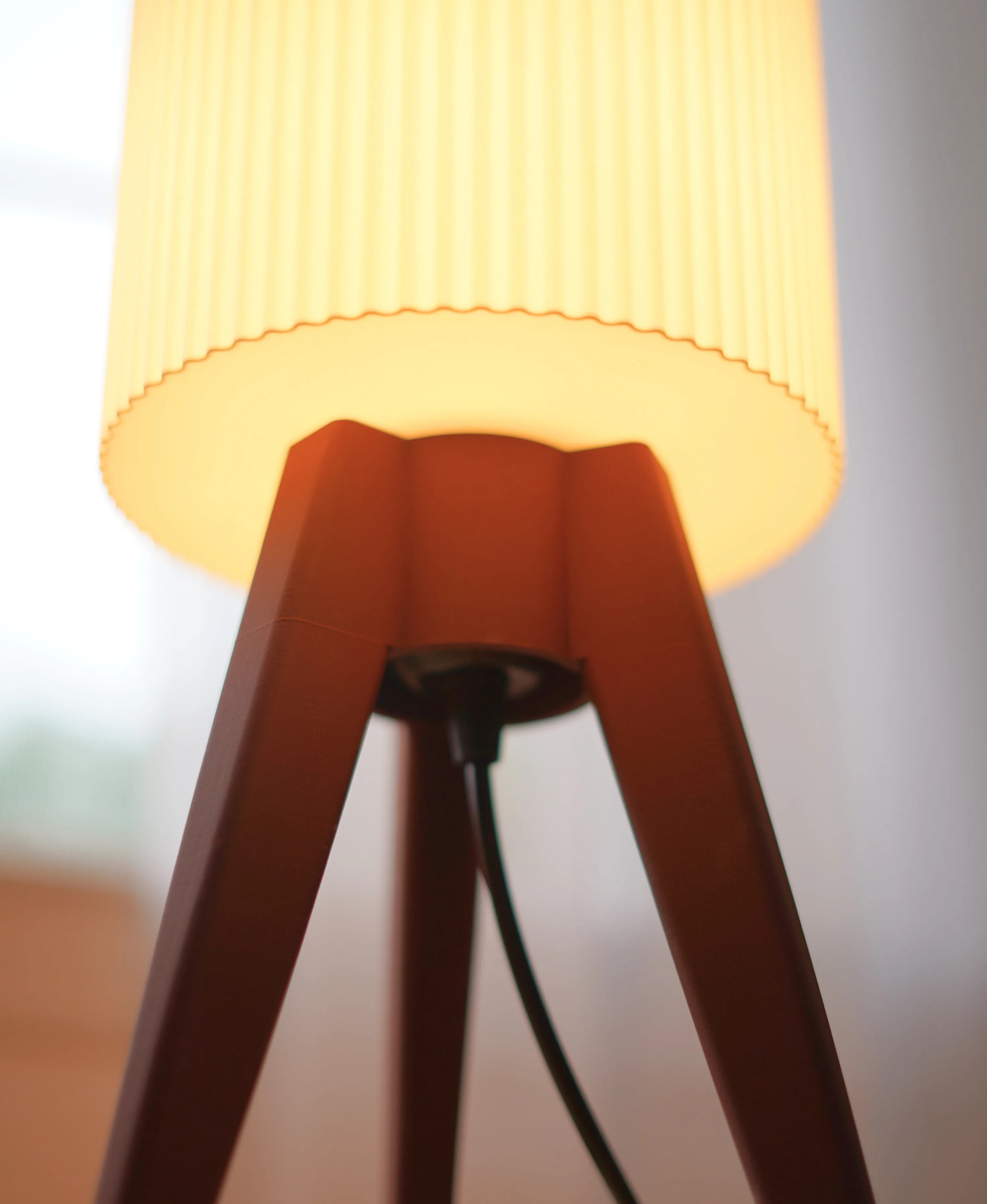 Elowen Lamp