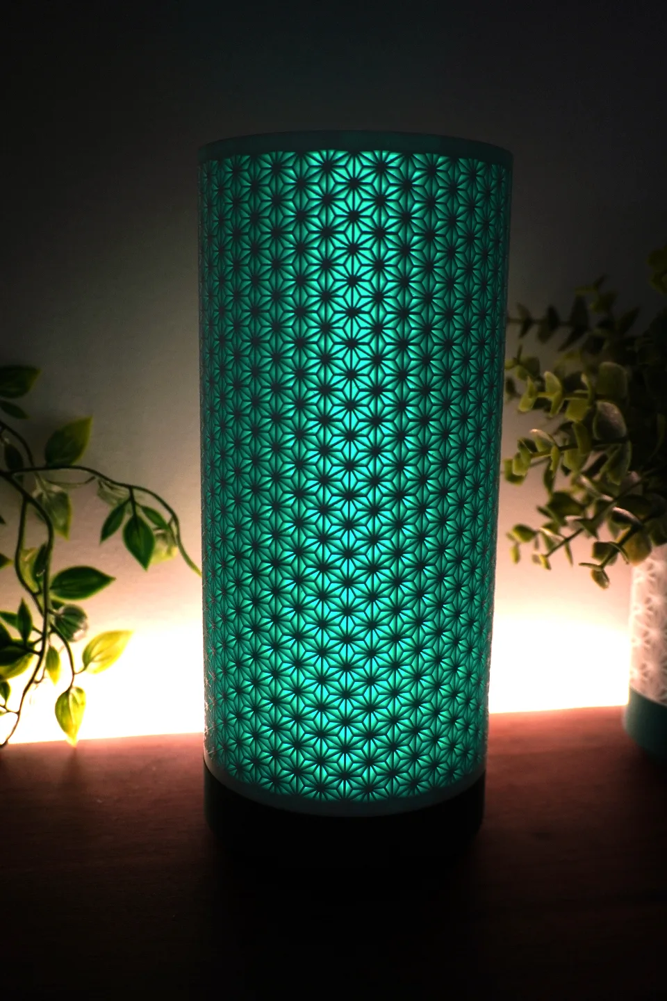 Kumiko Smart Table Lamp - App Controlled (16M Colours)