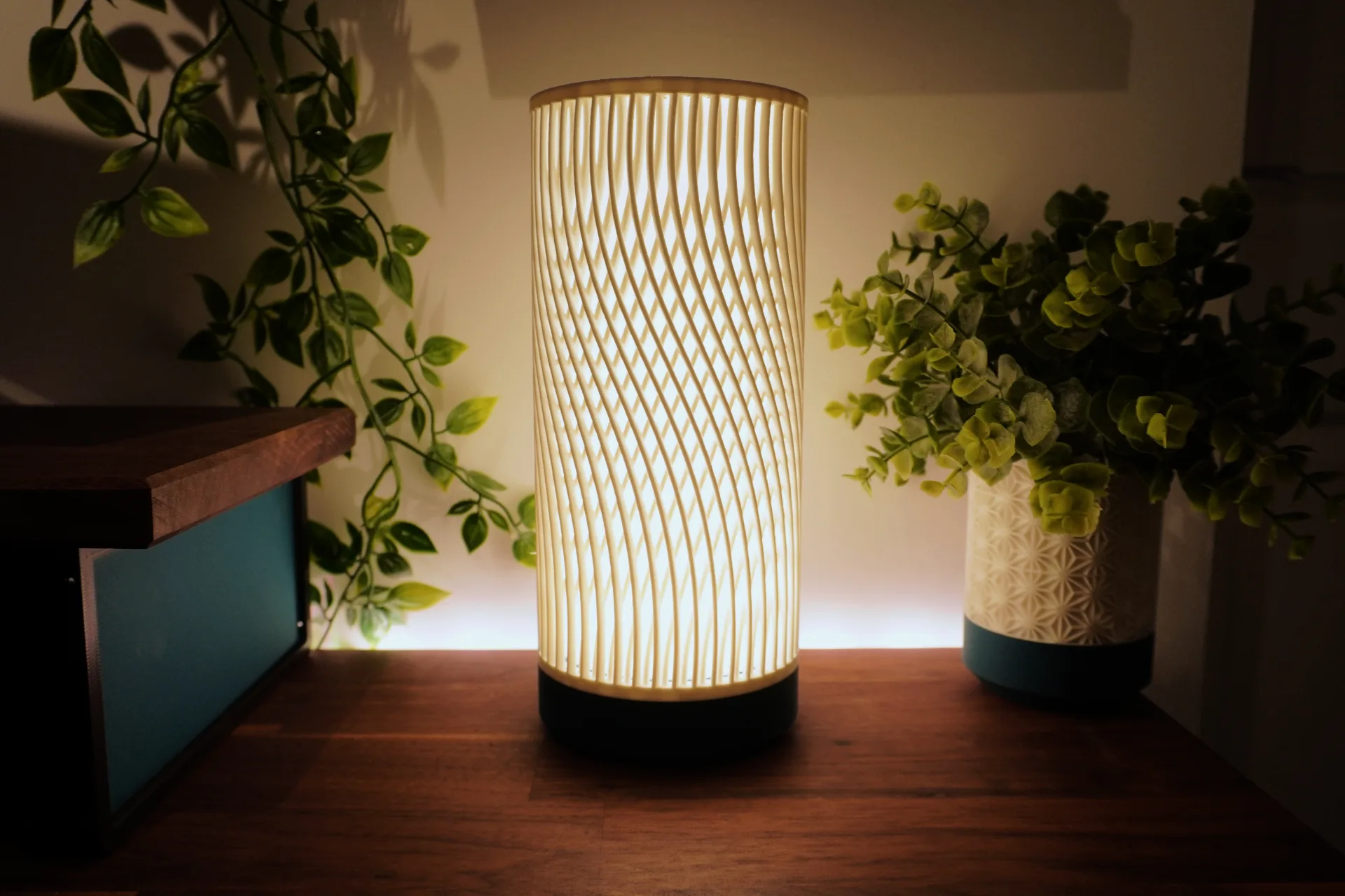 Parametric Smart Table Lamp – App Controlled (16M Colours)