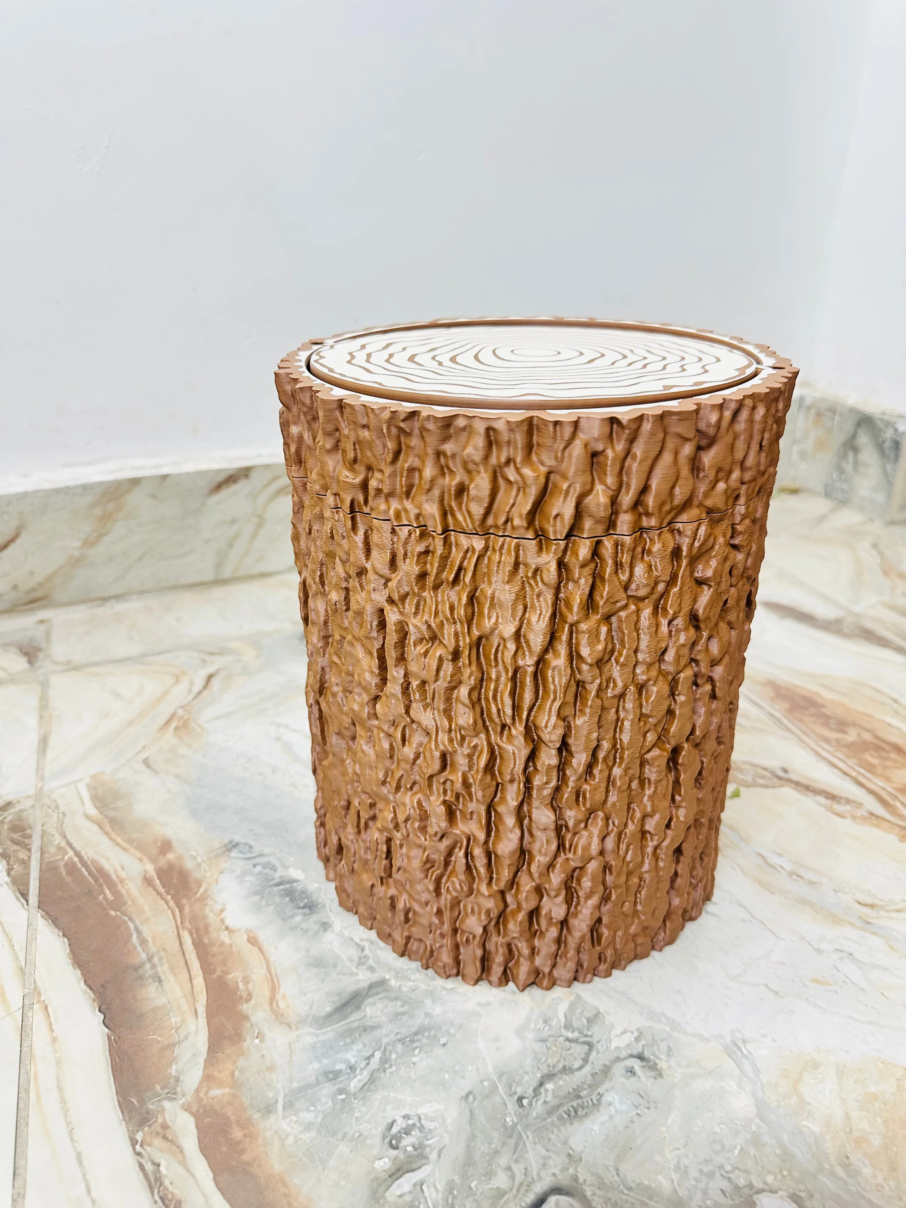 Tree Trunk Trash Can with Swing Lid (Wastebasket, Dustbin)